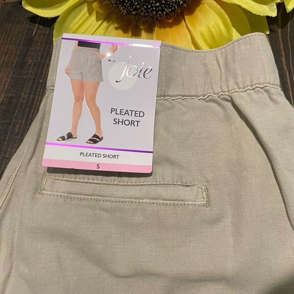 Joie Pleated Short - Picture 8 of 13
